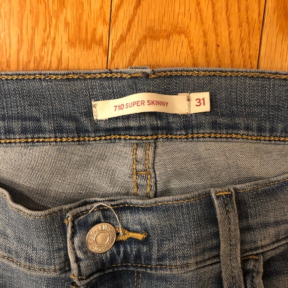 Levi’s Super Skinny Jeans (Lightwash) - Picture 5 of 5